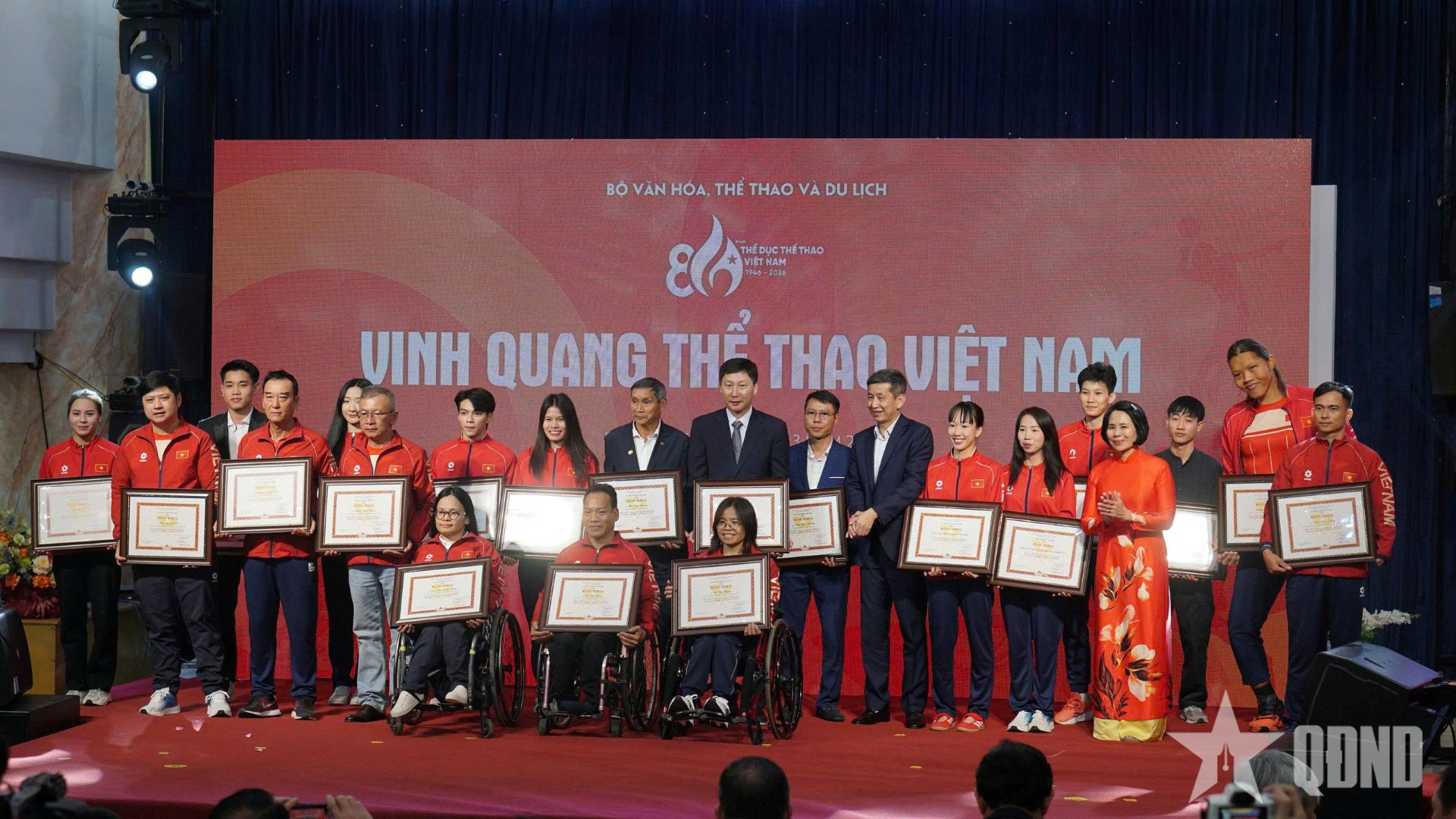 Tôn vinh những gương mặt tiêu biểu tại chương trình “Vinh quang Thể thao Việt Nam”

